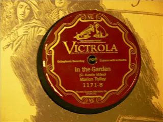 small_victrola 1171 b.webp